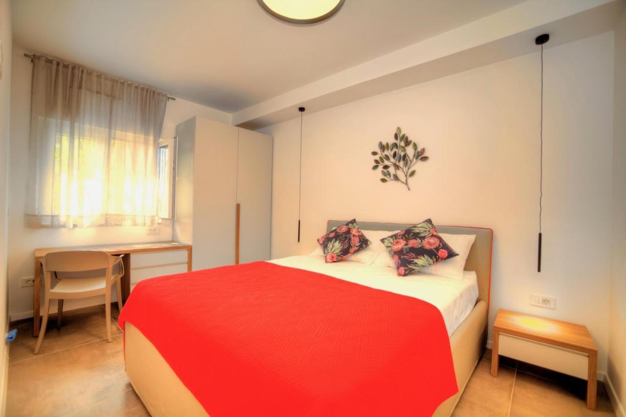 Apartments Villa Rojnica Jelsa  Exterior foto